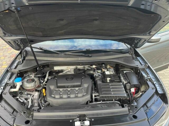 Серый Фольксваген Тигуан, объемом двигателя 2 л и пробегом 135 тыс. км за 18500 $, фото 17 на Automoto.ua