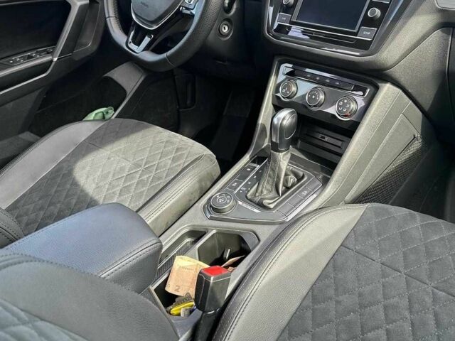 Серый Фольксваген Тигуан, объемом двигателя 2 л и пробегом 103 тыс. км за 331 $, фото 5 на Automoto.ua