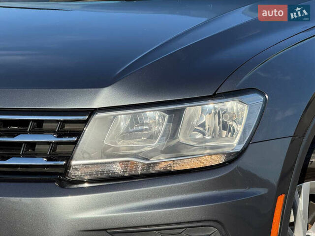 Сірий Фольксваген Тігуан, об'ємом двигуна 1.98 л та пробігом 155 тис. км за 18500 $, фото 3 на Automoto.ua