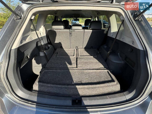 Сірий Фольксваген Тігуан, об'ємом двигуна 1.98 л та пробігом 155 тис. км за 18500 $, фото 11 на Automoto.ua