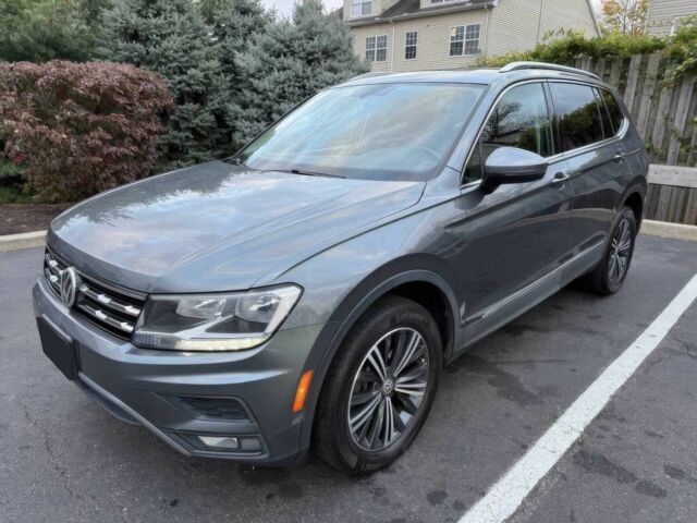 Серый Фольксваген Тигуан, объемом двигателя 2 л и пробегом 36 тыс. км за 18500 $, фото 2 на Automoto.ua