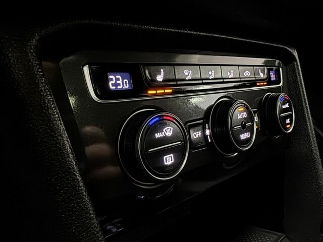 Серый Фольксваген Тигуан, объемом двигателя 2 л и пробегом 189 тыс. км за 19900 $, фото 19 на Automoto.ua