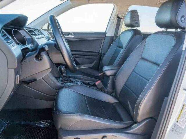 Серый Фольксваген Тигуан, объемом двигателя 2 л и пробегом 87 тыс. км за 10900 $, фото 5 на Automoto.ua