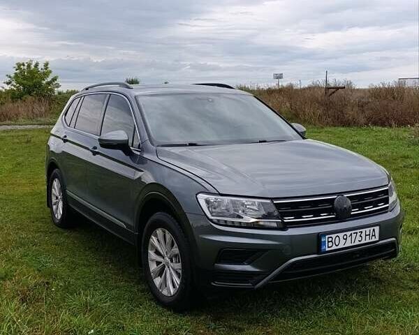 Серый Фольксваген Тигуан, объемом двигателя 2 л и пробегом 118 тыс. км за 16900 $, фото 4 на Automoto.ua