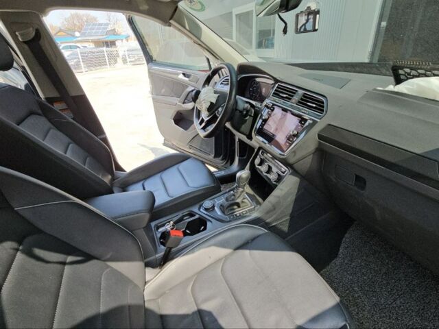 Серый Фольксваген Тигуан, объемом двигателя 2 л и пробегом 80 тыс. км за 16500 $, фото 18 на Automoto.ua