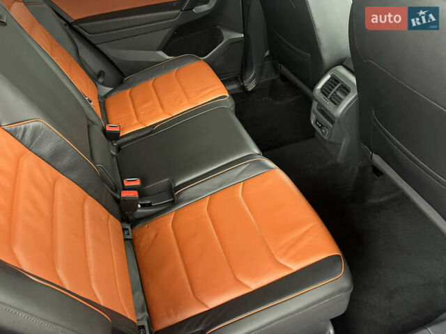Сірий Фольксваген Тігуан, об'ємом двигуна 2 л та пробігом 175 тис. км за 19300 $, фото 17 на Automoto.ua