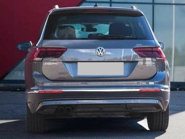 Сірий Фольксваген Тігуан, об'ємом двигуна 0 л та пробігом 110 тис. км за 11500 $, фото 4 на Automoto.ua