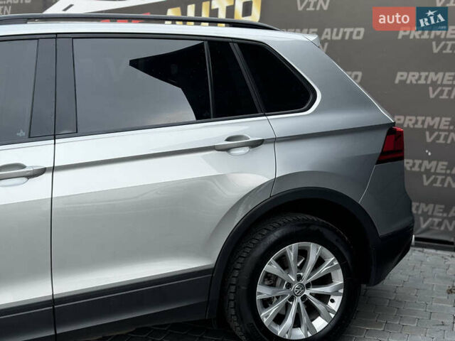 Серый Фольксваген Тигуан, объемом двигателя 2 л и пробегом 248 тыс. км за 21500 $, фото 6 на Automoto.ua