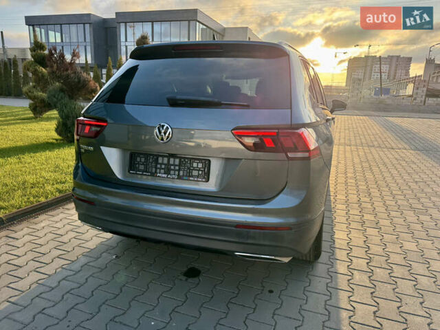 Серый Фольксваген Тигуан, объемом двигателя 2 л и пробегом 104 тыс. км за 20300 $, фото 18 на Automoto.ua