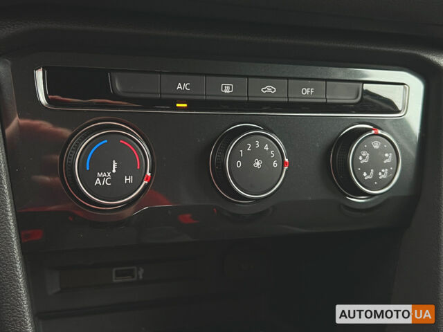 Сірий Фольксваген Тігуан, об'ємом двигуна 2 л та пробігом 79 тис. км за 17950 $, фото 24 на Automoto.ua