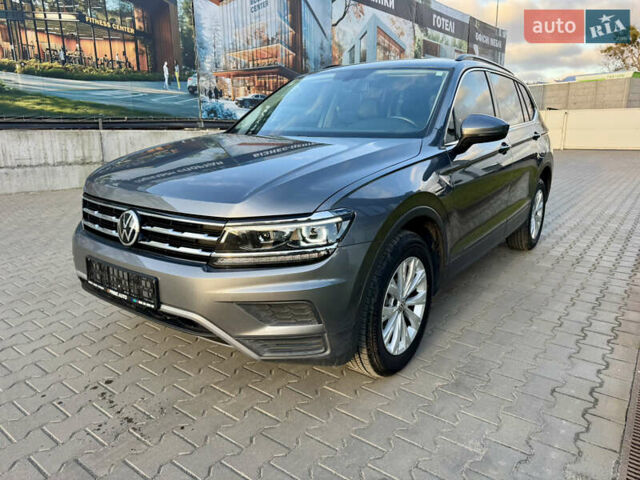 Серый Фольксваген Тигуан, объемом двигателя 2 л и пробегом 104 тыс. км за 20300 $, фото 9 на Automoto.ua