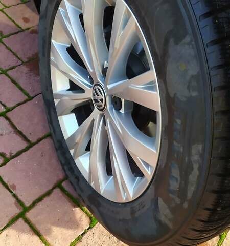 Серый Фольксваген Тигуан, объемом двигателя 2 л и пробегом 195 тыс. км за 23350 $, фото 7 на Automoto.ua