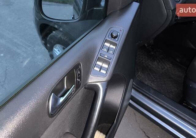 Серый Фольксваген Тигуан, объемом двигателя 1.98 л и пробегом 96 тыс. км за 12500 $, фото 21 на Automoto.ua