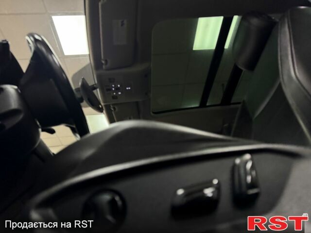 Серый Фольксваген Тигуан, объемом двигателя 2 л и пробегом 189 тыс. км за 19900 $, фото 6 на Automoto.ua