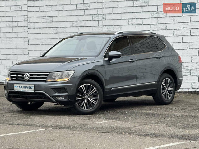 Серый Фольксваген Тигуан, объемом двигателя 2 л и пробегом 187 тыс. км за 18500 $, фото 5 на Automoto.ua