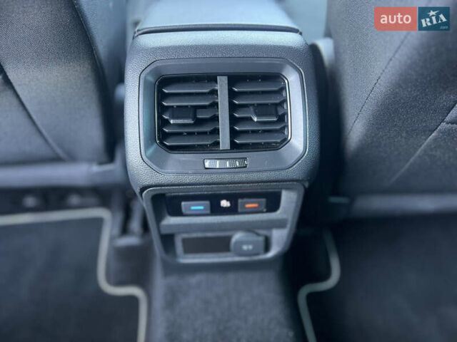 Сірий Фольксваген Тігуан, об'ємом двигуна 1.97 л та пробігом 258 тис. км за 23950 $, фото 12 на Automoto.ua