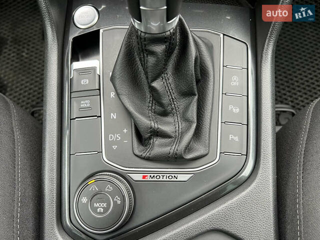 Серый Фольксваген Тигуан, объемом двигателя 1.97 л и пробегом 169 тыс. км за 24800 $, фото 20 на Automoto.ua