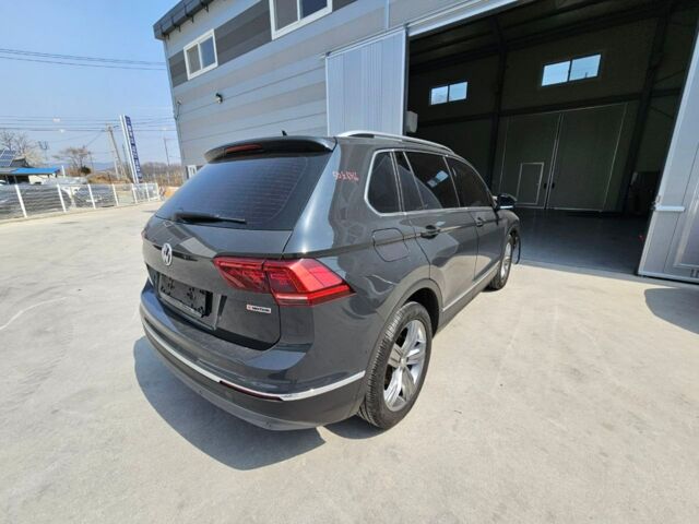 Серый Фольксваген Тигуан, объемом двигателя 2 л и пробегом 80 тыс. км за 16500 $, фото 5 на Automoto.ua