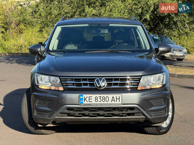 Сірий Фольксваген Тігуан, об'ємом двигуна 1.98 л та пробігом 155 тис. км за 18500 $, фото 2 на Automoto.ua