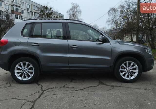 Серый Фольксваген Тигуан, объемом двигателя 1.98 л и пробегом 96 тыс. км за 12500 $, фото 7 на Automoto.ua