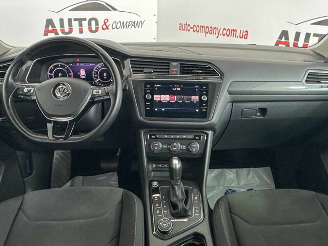 Серый Фольксваген Тигуан, объемом двигателя 2 л и пробегом 155 тыс. км за 28450 $, фото 12 на Automoto.ua