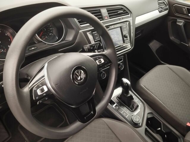 Серый Фольксваген Тигуан, объемом двигателя 2 л и пробегом 160 тыс. км за 16000 $, фото 8 на Automoto.ua