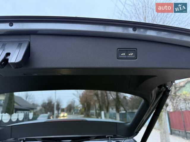 Серый Фольксваген Тигуан, объемом двигателя 2 л и пробегом 169 тыс. км за 21500 $, фото 14 на Automoto.ua