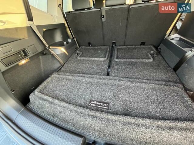 Серый Фольксваген Тигуан, объемом двигателя 1.98 л и пробегом 194 тыс. км за 16700 $, фото 17 на Automoto.ua