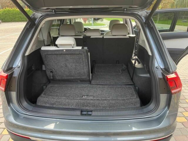 Серый Фольксваген Тигуан, объемом двигателя 2 л и пробегом 135 тыс. км за 18500 $, фото 18 на Automoto.ua