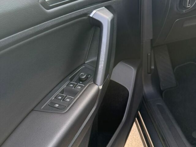 Серый Фольксваген Тигуан, объемом двигателя 2 л и пробегом 147 тыс. км за 17500 $, фото 10 на Automoto.ua