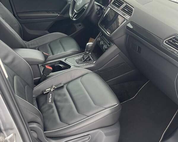 Серый Фольксваген Тигуан, объемом двигателя 1.98 л и пробегом 194 тыс. км за 24299 $, фото 55 на Automoto.ua