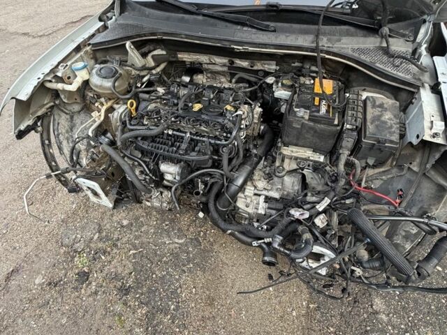 Сірий Фольксваген Тігуан, об'ємом двигуна 2 л та пробігом 144 тис. км за 10000 $, фото 3 на Automoto.ua