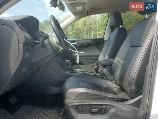Сірий Фольксваген Тігуан, об'ємом двигуна 1.98 л та пробігом 121 тис. км за 4400 $, фото 6 на Automoto.ua