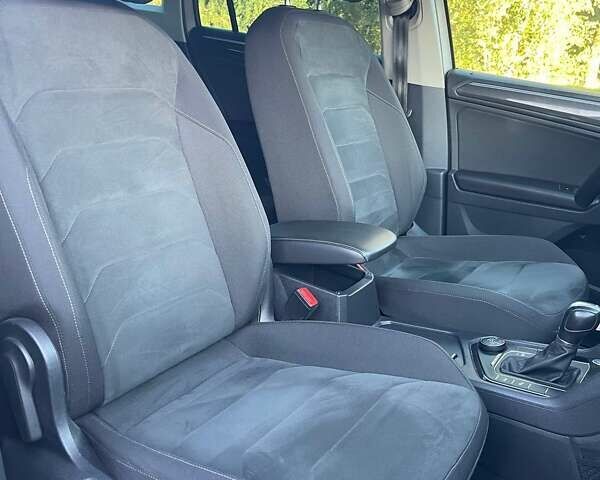 Фольксваген Тигуан 2018 в Борисполе на Automoto.ua Серый Фольксваген Тигуан, объемом двигателя 1.97 л и пробегом 97 тыс. км за 29500 $, фото 14 на Automoto.ua