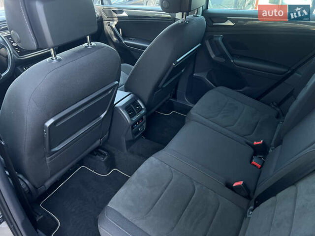 Сірий Фольксваген Тігуан, об'ємом двигуна 1.97 л та пробігом 258 тис. км за 23950 $, фото 10 на Automoto.ua