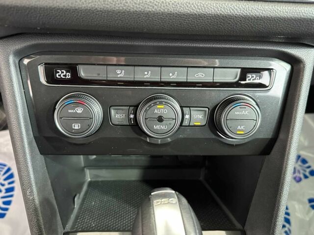 Серый Фольксваген Тигуан, объемом двигателя 2 л и пробегом 155 тыс. км за 28450 $, фото 17 на Automoto.ua