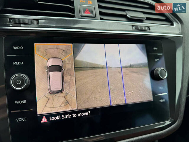 Серый Фольксваген Тигуан, объемом двигателя 2 л и пробегом 254 тыс. км за 17999 $, фото 20 на Automoto.ua