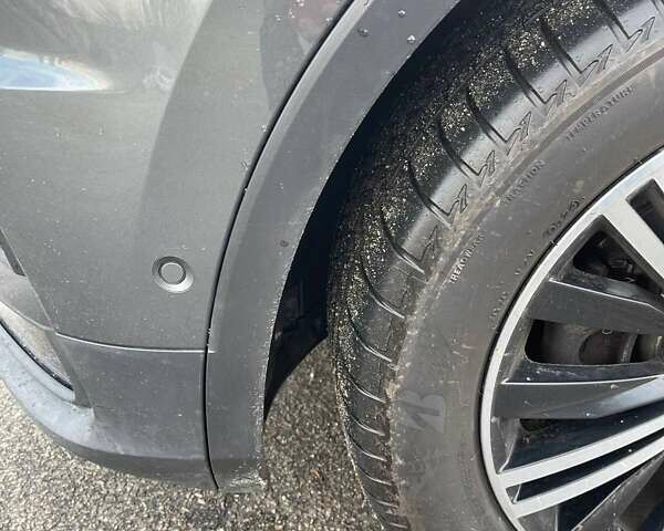 Серый Фольксваген Тигуан, объемом двигателя 1.98 л и пробегом 194 тыс. км за 24299 $, фото 74 на Automoto.ua