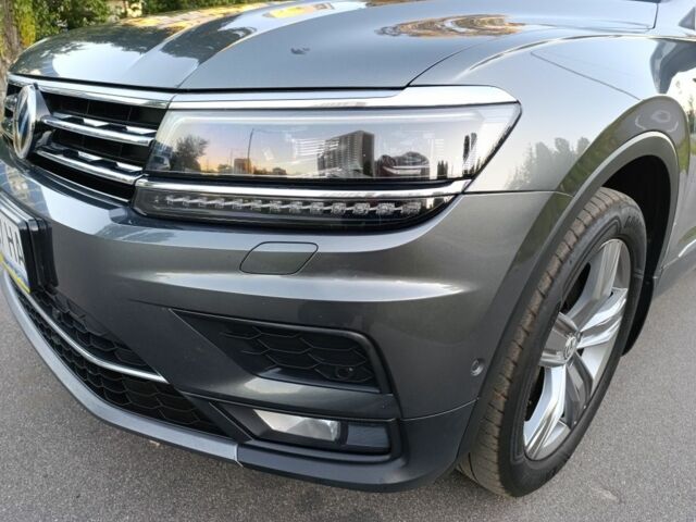 Серый Фольксваген Тигуан, объемом двигателя 2 л и пробегом 180 тыс. км за 30000 $, фото 7 на Automoto.ua