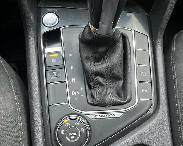 Сірий Фольксваген Тігуан, об'ємом двигуна 1.97 л та пробігом 145 тис. км за 27200 $, фото 15 на Automoto.ua