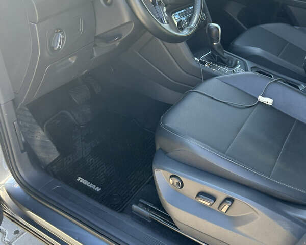 Сірий Фольксваген Тігуан, об'ємом двигуна 1.98 л та пробігом 145 тис. км за 17800 $, фото 39 на Automoto.ua