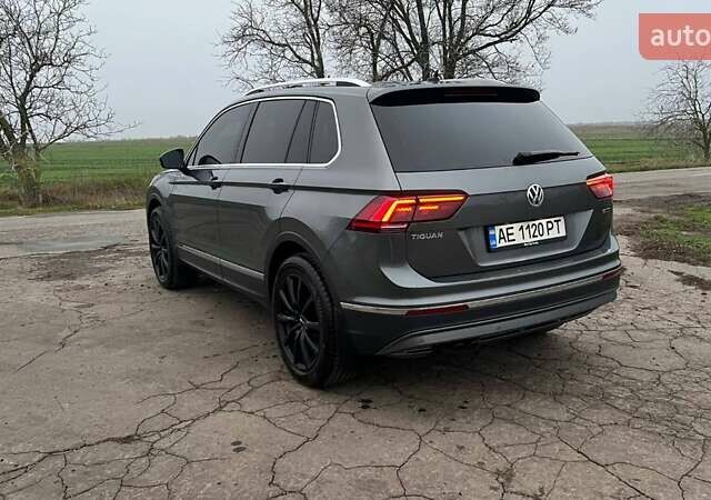 Сірий Фольксваген Тігуан, об'ємом двигуна 1.98 л та пробігом 160 тис. км за 30900 $, фото 4 на Automoto.ua