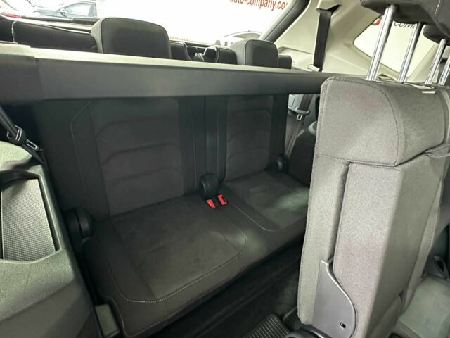 Серый Фольксваген Тигуан, объемом двигателя 2 л и пробегом 155 тыс. км за 28450 $, фото 11 на Automoto.ua