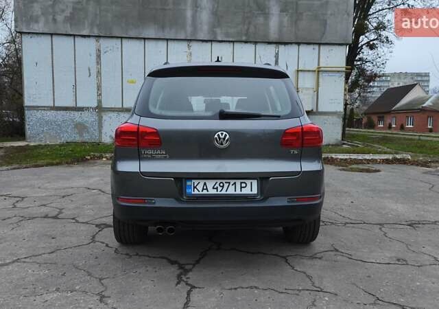 Серый Фольксваген Тигуан, объемом двигателя 1.98 л и пробегом 96 тыс. км за 12500 $, фото 5 на Automoto.ua
