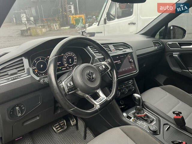 Серый Фольксваген Тигуан, объемом двигателя 1.97 л и пробегом 220 тыс. км за 26500 $, фото 10 на Automoto.ua