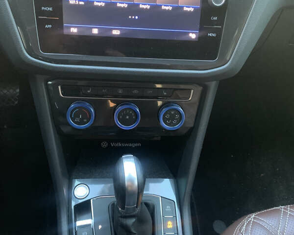 Сірий Фольксваген Тігуан, об'ємом двигуна 1.97 л та пробігом 185 тис. км за 22900 $, фото 13 на Automoto.ua