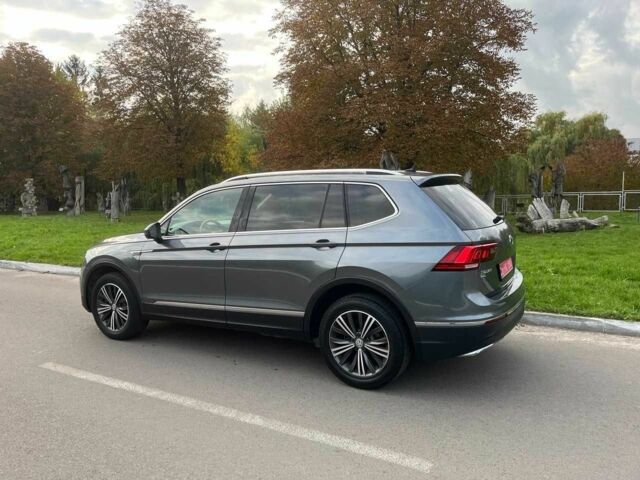 Серый Фольксваген Тигуан, объемом двигателя 2 л и пробегом 135 тыс. км за 18500 $, фото 4 на Automoto.ua