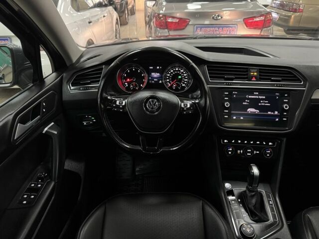 Серый Фольксваген Тигуан, объемом двигателя 2 л и пробегом 189 тыс. км за 19900 $, фото 15 на Automoto.ua