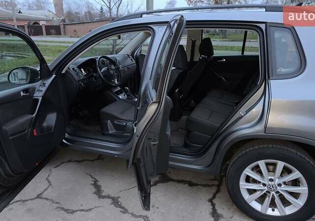 Серый Фольксваген Тигуан, объемом двигателя 1.98 л и пробегом 96 тыс. км за 12500 $, фото 10 на Automoto.ua