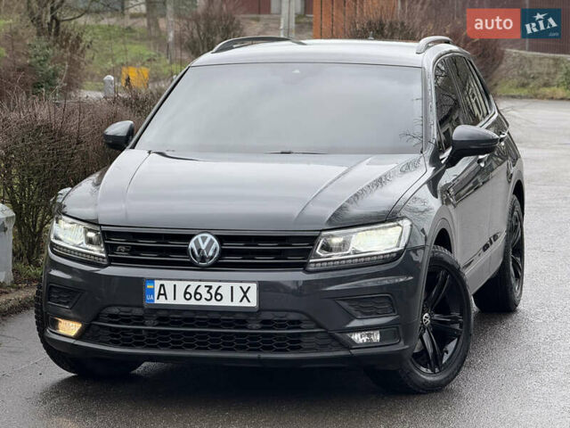 Серый Фольксваген Тигуан, объемом двигателя 2 л и пробегом 56 тыс. км за 24999 $, фото 16 на Automoto.ua